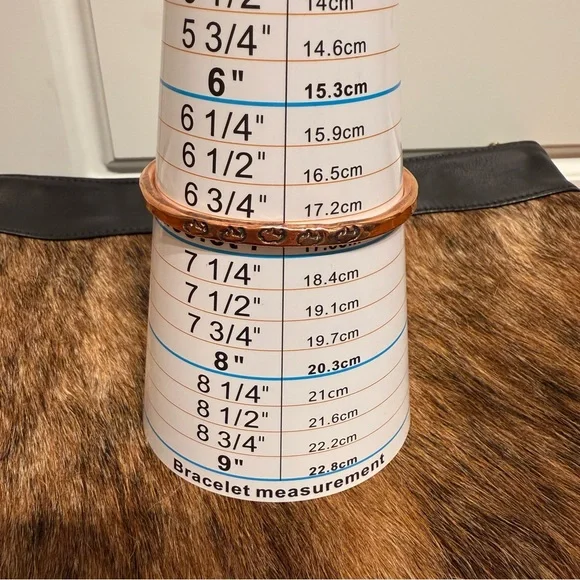 Elegant Shirley Plummer Copper Bracelet - Picture 2 of 6